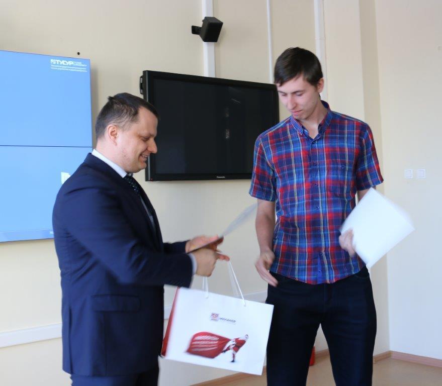 Студентам ТУСУР вручены сертификаты компании «Миландр»
