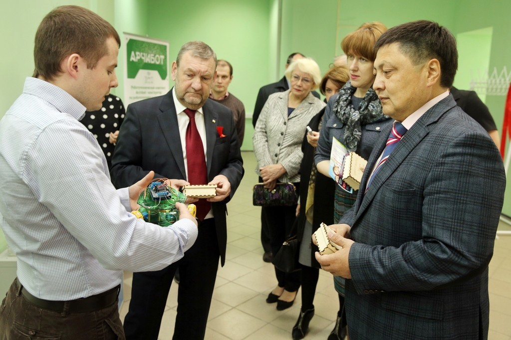 Пресс-релиз от 11 марта 2016г. ТУСУР открыл первый в Томской области детский технопарк