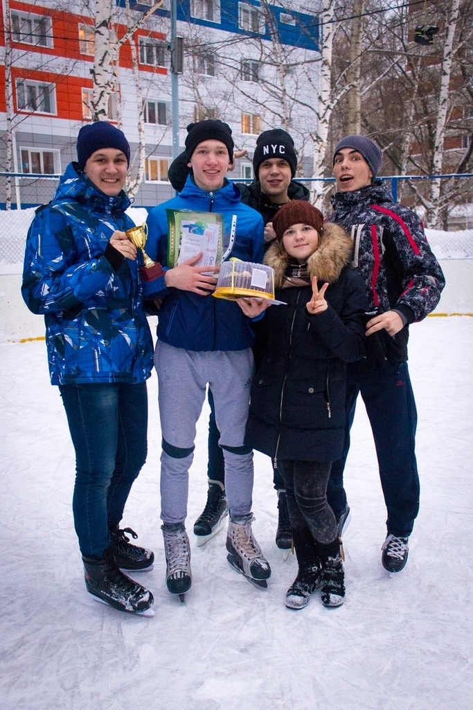 22 февраля на катке ТУСУРа состоялось второе открытое первенство по катанию на коньках среди факультетов