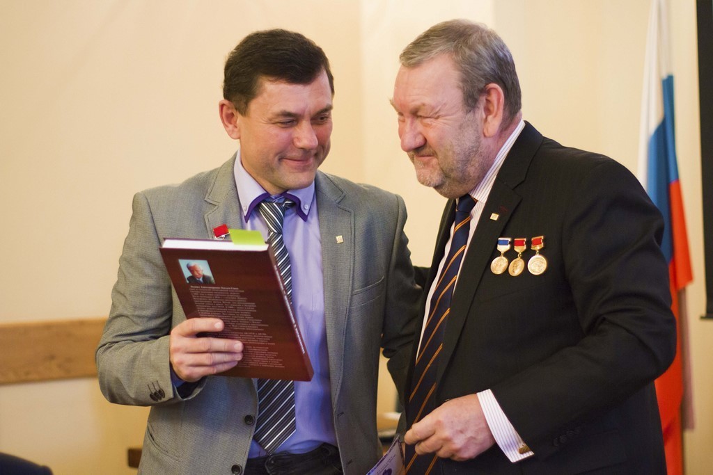 Сотрудники ТУСУРа награждены медалями Федерации космонавтики России